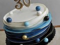 Porque todas las edades se celebran, les muestro esta torta de cumpleaños que realicé para festejar unos 30 años.  #cake #cakedesign #fondant #fondantart #fondantcake #tortasdecoradas #tortadecumpleaños #tartas #tartasdecoradas #bolo #bolodefesta #instacake #cakestagram #instafoto #anascakesve