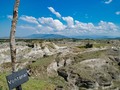 Algunas fotos de la ta, la última foto es del lugar dónde nos hospedamos @casadecampoloscactus los anfitriones son un amor, nosotros reservamos por booking, realmente lo mejor es ir en noche sin luna, todos los trayectos son fácil de hacer, lo importante es madrugar para que ese Sol ☀️ no haga lo suyo, la verdad es un lugar hermoso al que espero ir a ver el cielo en la noche. 🌵🌵🌵 . #desiertodelata #huila #colombia #viajacolombia #explorecolombia #desiertorojo #desiertogris #amacolombia #colombie
