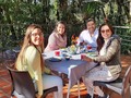 Que desayuno más especial y maravilloso, no solo lo delicioso y la hermosa compañía de mis queridas amigas, sino, el estar rodeado de estas sublimes aves, varias especies de colibrí, parados en mi mano, oomiendo en mi mano, de verdad un momento mágico y sublime. Quería compartirlo con ustedes.   .  #drsotomontenegro #sotomontenegromd #ConcienciaGlobal #SomosNaturalLook #esteicafacial #aesthetics #plasticsurgery #lift #cirugiaplastica #botox #PBSerum #rino #rinoplastia #rhinoplasty #toxinabotulinica #rejuvenecimiento #acidohialuronico #mamoplastia #ellanse #implantesmamarios #aumentomamario #rinomodelacion #armonizacionfacial #caracas #venezuela #fashion #moda #hilos #enzimas #miss