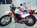 Yamaha DT, este pequeño se luce en dos ruedas 😎 👊. By:@sergiocarvajal026  #DT #Yamaha #Desdelacuna #Motor2sports #Motoscolombia