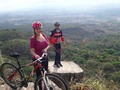 Dúro pero llegamos a la cima del #miradorsantaclara 🚲 #traininghard #mountainbike #mtb #mtblife #downhill