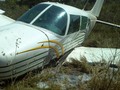 Cayo en Bosque Macuto con 2 tripulantes ambos estan bien...
