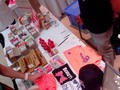 Apoyando a mis panas de @fardovzla y @lafabvzla en el Bazar Kairos... si están en las Trinitarias tienen chance hasta las 8pm en el Hotel Trinismtarias Suites entrada gratis.... rifas