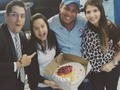 De cumpleaños nuestra querida @oskjimenez #webmaster de la tarde en @NotiPromar te queremos Oskaryyyy #yosoypromar