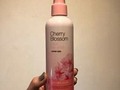 Cherry Blossom Hair Mist - The Face Shop #PORENCARGO  Precio: 100 ml - $46.000 200 ml - $55.000  Bruma para el pelo que elimina el mal olor y la grasa, dejando el pelo limpio y fresco. El olor de la flor de cerezo te dará un toque romántico y encantador.  Modo de Uso: Úsalo con el pelo mojado o seco, o cuando necesites aportarle una sensación fresca. Aplica una cantidad adecuada en el pelo y deja que este lo absorba.  #cosmeticacoreana #cabello #mist #cuidadodelcabello #thefaceshop #cherryblossom #enviosatodoelpais #colombia #belleza