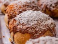 Disponible el famoso Pan de Dios😃🇻🇪, con naranja, coco, leche condensada y nevazucar, DIOOOOSSS🤪🤩 @granveneciard   Recuerda visitarnos en nuestras sucursales: - Sambil - Agora - Plaza Central - Mega Centro @granveneciard  @granveneciard  @granveneciard   #pruebalo
