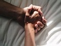 Si algún te llegaras a acordar de mí, y si es que lo llegaras a hacer, solo te pido que no lo hagas con tristeza, piensa en lo bien que la pasamos, en todas las sonrisas que nos provocamos, en todos esos cafés a los que ahora voy solo cuando antes iba contigo, en esos pueblitos en donde nos perdimos, en esas madrugadas cuando las ganas de sexo te rebasaban, en la poesía que pude escribir para ti, léela una y otra vez hasta que caigas en la idea de que el amor no se mide con los años, ni siquiera pienses en lo mucho que te quise, solo piensa y recuerda en lo feliz que fuiste, puede que con un poco de suerte, también te entren estas ganas de volver. - st