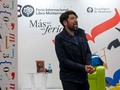 Esta Feria Internacional del Libro Monterrey, fue la exposición más grande que me ha tocado vivir, la presencia de mis libros en el marco de esta celebración, llevar a MonART CONSERVATORIO DE ARTE MONTERREY, para vivir este momento, exponer con 12 SEGUNDOS -EDICIONES- y nuestros amigos autores, diseñadores, correctores e ilustradores que trabajan con nosotros. Vender nuestros libros en los Stands y los pasillos, fungir como PRENSA de ARTE, que es algo que nos hemos dispuesto en este tiempo, después de haber egresado del Periodismo de Conflicto y no hacerlo, que es lo mismo que dejar la guerra por el arte ¡Vaya logro!... Llevar a mis alumnos de fotoperiodismo a tirarle fotos a Elena Poniatowska, Paco Ignacio Taibo II entre otros, tener una plática en el Punto E y ver cómo de pronto la gente se detenía a ver a un loco, hablando de literatura, aconsejando y diciendo "que no hay libros malos" y que "el arte nos rescata del naufragio y nos hace sentirnos menos solos" y así, presentar mi 3er Libro, el 1ero que presento en esta FIL, y que hace 11 años soñaba con poder hacerlo, no dejarlo en eso y de pronto lograr el acto de amor más grande que de pronto he hecho, declararle mi amor al amor de mi vida, comprometerme en este acto, siempre va a tener esa sensación a todos los hermosos nuevos inicios. Todo esto, eso y aquello, hacerlo todo con amor, lograrlo todo con amor, intentarlo todo con amor, no lo sé, pero pienso que de pronto, de eso se trata este el agarrar este viento. Amigos que me acompañaron, los amo, familiares que me acompañaron los amo, alumnos, compañeros, conocidos, colegas, totalmente gracias.... Irisabella ¡ah! nos vamos a casar ¡TE AMOOOO! jejejeje... a todos gracias, nos vemos el próximo año, sigamos caminando, a ti que leíste esto sin querer, también gracias.  Quiero que Instagram, en años, me recuerde este momento.  Photo by Irisabella Moreno