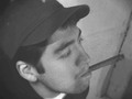 Hago balance Y repaso viejas fotos. Ya no soy aquel muchacho Con relámpagos en los ojos.