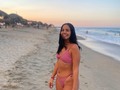 Aquí, manifestando la playa para el próximo finde ✨✨✨