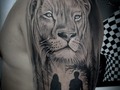 Leon sombra y grises  Gran aguante de pipe y feliz por el símbolo que tiene esta pieza  Babylonink.tattoo citas disponibles  Tel 301 3915261  Barranquilla Colombia