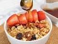 La granola es un suplemento vitamínico perfecto, nos genera saciedad y nos aporta vitaminas y minerales.  Qué esperas para probarla?  Sabores: *Deportistas: con maní, uchuva, fresas y pasas *Energía: con nueces, banano, coco y chips de cacao *Good Bite: con almendras, nueces, marañones y semillas de girasol  #fitnessmotivation, #wednesday, #saludableydelicioso, #quieromigoodbite, #breakfast