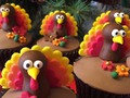 🦃🦃🦃🦃🦃 . #turkeycupcakes #thanksgivingcupcakes #bakkercakes