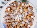 Copos de nieve ❄️ con azúcar y canela ❄️❄️❄️❄️❄️   #cinnamonsnowflake #cinnamonroll #cinnamonspice #christmastime #itschristmas #dessert