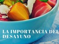 ¿Porqué insisto tanto en el desayuno, madrugo hasta los domingos y como completo? Porque mientras tienes la insulina alta,tu cuerpo no es capaz de quemar grasa! ¿Porqué? 👇 ✔️El desayuno es una de las cinco comidas del día en la rutina de cualquier ser humano y cuando NO DESAYUNAMOS aumentamos la glucosa entonces el páncreas segrega insulina. Esta hormona envía una señal para que el hígado, los músculos y las células de grasa absorban el exceso de glucosa y tu cuerpo solo puede hacer una cosa: almacenar el exceso de glucosa en forma de grasa cuando hay excesos. ✔️¿Como controlar la Insulina? 🔸Desayunando completo(Proteína, Carbo, grasas) 🔸Olvidarnos del azúcar refinada ni siquiera los niños la necesitan 🔸Comer 5 veces al día cantidades controladas 🔸Come más proteína 🔸come frutas y grasas buenas 🔸Realiza ejercicio. ✔️¿Cuándo se eleva la insulina? Cuando nos damos atracones de comida, dulces y hacemos ayunos entonces tanta insulina de golpe hace que la glucosa baje también de golpe, no llegue suficiente al cerebro, y te marees, te pongas de mal humor y ¡vuelvas a tener hambre! ✔️Baja de Peso con el Desayuno! 😱Sí! Los estudios han demostrado que las personas que no desayunan suelen tener mas sobrepeso que las personas que comen un desayuno nutritivo. Desayunar reduce el hambre durante el día, por lo que es más fácil evitar comer en exceso. Cuando te saltas el desayuno, vas a sentir hambre más tarde y querras una solución rápida, como Comer galletas, papas o cualquier cosa que encuentres en la tiendita de la esquina. ✔️Desayunar te lleva por buen camino para tomar decisiones saludables todos los días. Las personas que desayunan regularmente tienden a comer una dieta más saludable - más nutritiva y baja en grasa. Cuando te saltas el desayuno, también es más probable que termines por no comer frutas y verduras el resto del día. Por desgracia, cada vez mas y mas personas no desayunan. Si eres uno de ellos - porque estas tratando de ahorrar tiempo o reducir ingesta de calorías - es posible que necesites re plantear tu dieta, especialmente si quieres controlar tu peso. #influenciapositivamente #insulina #desayuno #Tips #auritips #habitos #desayunosalu