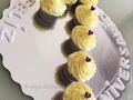 LUNES de Cupcakes de brownie con Butter cream🤤 . ¿Qué les parece este pedido para un 1er Aniversario? ❤️ . #boutiquedelbrownie #brownie #cupcakes