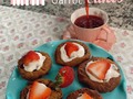 Mini Carrot Cakes 🥕 El estar en casita me tiene muy ansiosa, y yo soy muy dulcera! Así que estoy tratando de hacer muchas recetas ricas y saludables para ustedes 💚 Si deslizas la imagen puedes ver los ingredientes que necesitas!  Preparación: •Batir el huevo, luego ir agregando cada ingrediente, hasta que todo esté disuelto! Poner la mezcla en una tortera y hornéela por 40 min!  El topping que tiene arribas es yogurt griego con vainilla de proteína!  #midiariofit #healthylifestyle #healthyfood #healthyfoodrecipes