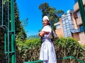 “… Muchos de los caminos del hombre blanco están más allá de nuestra comprensión. Detrás de cualquier cosa, siempre hay un papel. Los blancos deben pensar que el papel tiene un misterioso poder para ayudarles en el mundo. El indio no necesita de los escritos, las palabras se hunden profundamente en su corazón, donde permanecen. Nunca las olvida. Por otro lado, si el hombre blanco pierde sus papeles, está indefenso. Oí a uno de sus predicadores decir, que ningún hombre blanco fue admitido en el cielo, a menos que hubiera escritos sobre él en un gran libro!…”. Four Guns – Oglala Sioux