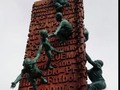 En un trabajo conjunto entre el sector público, la empresa privada y la comunidad.  Se inauguró el Monumento al Trabajo Comunitario y Solidario en la Plaza Paloquemao del barrio la paz.   Una obra artística que resume la labor que durante 44 años ha desarrollado el padre holandés Cyrilo Swynne.  El monumento es llamado: “Fratelli Tutti, todos somos hermanos”. Referente al trabajo en equipo que debe de hacer para que pueda existir el progreso.  MiRed IPS, acompañó este acontecimientos ubicado en la localidad suroccidente donde el sector salud realiza sus aporte médicos a esta población. #FratelliTutti #todossomoshermanos #barranquilla #miredips