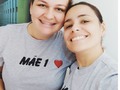 Meu amor todinho. Primeiro dia das mães realizando seu, meu, nosso sonho. Obrigada por carregar esses nenéns. Obrigada por dar a melhor casa pra eles, dentro da melhor pessoa que eu conheço. Feliz seu, meu, nosso e dia de todas as mamães. Agora eu sei melhor o que isso significa. E vou aprender e saber mais ainda quando tiver eles nos meus braços.  @lis.cp mais um dia pra chamar de seu e pra eu te mimar mais um pouquinho. Te amo! ♥️  Ps. Sim, camiseta de parzinho. Sim, bem brega. Cada dia mais eu pago com a língua tudo 😂😂  #twomoms #twins #lgbt #maesdegemos #duasmaes #orgulho