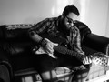 - Ya no pregunto si saben de tí, no me interesa si estas cerca o lejos. Pero olvidar lo nuestro es imposible, imposible... - - - - #foto #guitarra #blancoynegro #domingo #oladecalor