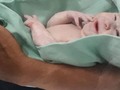 29 / 09 / 2019  Después de 5 días en trabajo de parto con dolores que pensé me matarían luchando por darte a luz, llegas a mi pecho indefensa recién salida de el que fue tu hogar por casi 9 meses dando gritos de vida y calmándote solo con la voz de tu madre, con mi madre a mi lado diciéndome que pujara que fuera fuerte con el dolor físico más grande que en mi vida pude haber sentido, abrumada, confundida, exhausta en medio de toda esa guerra llegas tú a plantar bandera de paz a hacerme sentir lo que muchos trataron de describirme pero no sabían como, es que se quedaron cortos y los entiendo tampoco me acerco con palabras a lo que siento por ti.  Solo se que llegas a ser lo más maravilloso que me a pasado en la vida que todo el dolor valió la pena y si tuviera que repetir toda mi vida incluso cometiendo los mismos aciertos y errores volviendo a vivir día a día sabiendo que al final vas a estar en mis brazos lo volvería a hacer  Eres indescriptible, bienvenida hija te amamos....