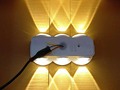Lampara aplique de pared luz LED para exterior o interior Lámpara aplique de pared para exterior o interior LED de diseño moderno y alto rendimiento lumínico. Destaca por el llamativo efecto de luz que proyecta en dos direcciones (arriba-abajo), logrando de esta manera dar a los ambientes una imagen sofisticada y elegante. Ideal para iluminar cualquier espacio del exterior de la casa, su refinado diseño permite también que se pueda instalar en el interior de casa. Protección IP54 frente al agua y polvo. Diseño extra-plano que solo sobre sale 4cm de la pared. Flujo luminoso de 450 lúmenes. LED COB 1w en color de luz blanco cálido o blanco frío. Realizamos envíos a todo el Ecuador  #lamparaled #luzled #apliquesled #lucesparaeljogar