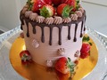 📢💓🙌 Eres #chocolover?? Y si le agregas fresas?? #BOOM 🍓💥🍫🍰. Cotiza el pastel de tus sueños con nosotros al correo hola@cakeatelierpty.com o WhatsApp 6098-8621 o llámanos al 385-4125 ☎️. #cakeatelierpty #clayton #claytonplaza #panama #panamacity #ciudaddelsaber #pty #panamacakes #dripcake #birthdaycake #chocolate #birthdaygirl #customcakes