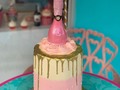 Cake con #champagne ✨💐💖  #cake #yopal #tortasdecoradas