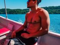 Un poco de apnea 🤿 . . . . . . . #underwater #boat #ocean #freediving #muscle #diving