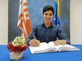 Bueno, así concluye una de las mejores semanas de mi vida: licenciado en psicología. ¿Quién decía que los sueños no se cumplen? Yo cumplí el mío, me he graduado de una de las universidades más grandes que puede tener Venezuela como psicólogo. Desde mi adolescencia he querido cumplir esta meta y aquí está. Agradezco todo el camino que tuve que pasar para llegar a esto pero sobre todo agradezco a cada persona que estuvo en él acompañándome con su apoyo, sus risas, su conocimiento, su compañía, todo. Entre esas personas por supuesto están mi madre @gcivira, mi padre @aristidesguevara1966, mi hermana @amanda_sgcjb, mis amigos @victor_sark @pizzurroalejandro @ferchovermilion @freddy9824 y a los que me enorgullezco de llamar colegas @alex.snowy @astruti entre muchos otros!  Gracias por este hermoso viaje llamado universidad, me despido con cierta nostalgia que me da recordar los buenos momentos en los salones de clases pero también con mucho orgullo y entusiasmo porque este es el inicio de una nueva etapa en la vida! Se les quiere muchísimo y muchos éxitos a todos en sus nuevas etapas❤️