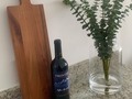 [AROMAS] Una excelente propuesta es tener tallos de eucalipto en jarrones. así armoniza tus espacios y ayuda a mejorar la calidad del aire.  #design #greystyle #interiordesign #interiordecor #style #lifestyle #men #menstyle #sweethome