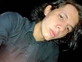 El extraño de pelo largo 😌