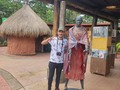 Una foto con un masai me siento responsable por no haber viajado lo suficiente. #masaimara