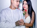DALE LIKE Y DESLIZA PARA VER QUIEN MERECE ESTA ROSA.🌹#parejas #love
