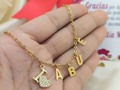 🌷❤️Que divinura😍❤️🌷Miabue🌷 . . #madres #felizdiadelasmadres #abuela #abuela👵 #love #regalo #detalle #barranquilla #acero #bronce #cadena #gargantillas #rodio #acero #accesorios #instagram #inicial