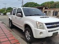 🚗Marca: Chevrolet  🚘Modelo: lud DMAX  📆Año: 2011 ⚙Transmisión( Sínc o Aut): automática  🔧 (4x4 o 4x2): 4x4 📏Kilometraje:192 mil  🎨Color: blanco 💺 Asientos: cuero  🔐Asegurado: no ❄ Aire: si 🕛 Cauchos: 40% 🌎 Ubicación: cojedes 📝Único dueño o traspasos: 4-1  💰Precio: 10800$ 🎫 Cilindrada del motor: 3.5 🔑Cuántas llaves posee: 3  💥 Ha sido chocado: no 📲0414-5088556 WhatsApp   #maracay #valencia  #caracas #merida #barinas  #lecheria  #maturin #cojedes #valencia