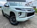 NUEVA 💎✅  Mitsubishi L200 2021💎 Sportero Automática 4x4 DIÉSEL🇦🇪 2.900 KMS 1-1 2 controles Resguardos originales  Suspensión old man emu “nueva” Cauchos goodrich “nueva” Lona keko “nueva” Duraliner nuevo Precio 57.000$  Táchira 📲0414-5088556 WhatsApp