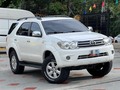 ¡OFERTA! Toyota Fortuner 4x4 Año 2012 con 190.000Km. Título 2-1, Pintura sin Detalles, Tapicería Impecable, Cauchos Nuevos, Suspensión OME. Nunca Chocada. Verla es Comprarla. 📍Ubicada en Valencia. En 26.700$  📲0414-5088556 WhatsApp   #valencia #caracas #lecheria #barquisimeto #fortuner #toyota