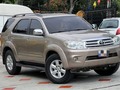 OFERTA🎁 Toyota Fortuner 4x2 Año 2011 con 230.000Km. Título 2-1, Factura de Compra, Certificado de Origen. Pintura sin Detalles, Tapicería de Cuero, Cauchos Firestone NUEVOS. Nunca Chocada. Verla es Comprarla. 📍Ubicada en Valencia.  Precio 20600$ Valencia 0414-5088556 WhatsApp   #maracay #valencia #caracas #merida #monagas #lecheria #cojedes