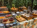 Disfruta del mejor Brunch los domingos en #Castañyoles ☀️😎  Un plan ideal para toda la familia. Comida deliciosa, actividades para los más pequeños, música en vivo y muchas sorpresas.  Reserva llamando al +601 3257918 o en el link de la bio ☎️   #CastañyolesBrunch #Brunch #Bogotá #Sunday #Family