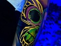 ¿Alguna vez has imaginado un tatuaje a todo color que refleje tu personalidad única y creativa? No hay límites para la imaginación cuando se trata de tatuajes vibrantes y atrevidos que expresan quién eres. Desde diseños abstractos hasta representaciones detalladas de tus personajes favoritos. tu tatuaje de ensueño está a solo unos pasos de distancia. ¡Deja volar tu imaginación y crea el tatuaje a todo color que siempre has deseado! . . . #arcane #arcanetattoo #mariposatattoo #tatuajeacolor #colorstattoo #tattoo #tattoolima #fullcolorstattoo