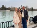 Agradecida con Dios, con la vida 🙏🏻  por darme este regalo tan especial 🥹 Mis maravillosos padres después de varios años 😍❤️ #family #father #mother #lifestyle #life #motivation #energy #madrid #elretiro #granvia #cibeles