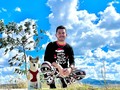 En el 2022 no me fue tan bien. Me sacaron un inche susto y me quitaron mis cosas…. pero también hubo sus recompensas.  Y aquí seguimos, bien parados y con muchos sueños y proyectos por perseguir.  Venga 2023, hagamos que valga la pena!! 😀  . Feliz Año a tod@s!!!  . #NuevoAño2023 #NewYear2023 #VibremosEn7 #Numero5 #Viajes #Negocios #Comunicacion #Aprendizaje