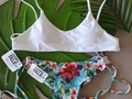 Y que tal un lindo bikini con flores para celebrar la Primavera? 🌼🌸💜  CONTACTANOS POR DM o a través del Link que aparece en la biografía.  ENVIAMOS A TODO Chile!!!  #Chile #playa #sol #primavera