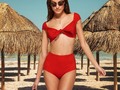 Panty retro o tiro alto en rojo 👀  ♥️ Disponible en talla M  🏝Info de precios al Dm o wapp (link perfil). Envios a todas las Regiones #chile  . . #trajedebaño #swimwear #swimsuit #bikini #primavera #verano #playa #santiagodechile #viñadelmar #concon #laserena #maitencillo #reñaca #pichilemu #red #blanco