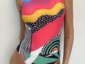 DESLIZA👉 Luce fantástica con este monokini colorido ! Los favoritos del Caribe 💕👙☀️  Disponible en talla S   Contáctanos a través de DM o Wapp