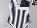 Blanco o negro? O ambos en un mismo traje de baño 🖤🤍   Enterizo Belice 🩱 Disponible en tallas : L y Xl  📲Info de precios al Dm o wapp (link perfil). Envios a todas las regiones #chile  . . #trajesdebaño #swimwear #swimsuit #bikini #primavera #verano #playa #santiagodechile #viñadelmar #concon #laserena #maitencillo #reñaca #pichilemu #white #blanco #black