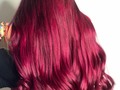 ❣️𝑹𝒆𝒅 𝑾𝒊𝒏𝒆🍷  Si tú cabello es natural y quieres tonos que den brillo a tu cabello, podremos realizarlos sin necesidad de decolorar ! Este rojo fue logrado sin decoloración sobre una base completamente natural 🌱  🤍Vamos finalizando año recargados de todo ese amor de Uds que ha hecho posible este sueño✨ Gracias infinitas siempre 💯