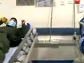#NACIONAL  El Presidente Gustavo Petro rechaza a actos violentos que se presentaron el día de ayer en los que indígenas atacaron de manera brutal a integrantes de la Policía Nacional durante protesta.  “La ausencia de diálogo siempre genera más violencia. Rechazo y condeno los actos vividos hoy en Bogotá. Varios miembros de la Fuerza Pública y civiles resultaron heridos. Nunca será protesta la agresión a un policía” dijo Petro ante los hechos presentados.  El secretario de seguridad, la policía Metropolitana y la Alcaldía de Bogotá hacen un llamado a la comunidad para identificar a las personas que participaron en los hechos violentos, anunciando una recompensa de 5 millones para quién logré dar con los responsables de los daños y agresiones a la infraestructura en el centro de la ciudad.  #INDIGENAS #BOGOTA #INDIGNACION #POLICIA